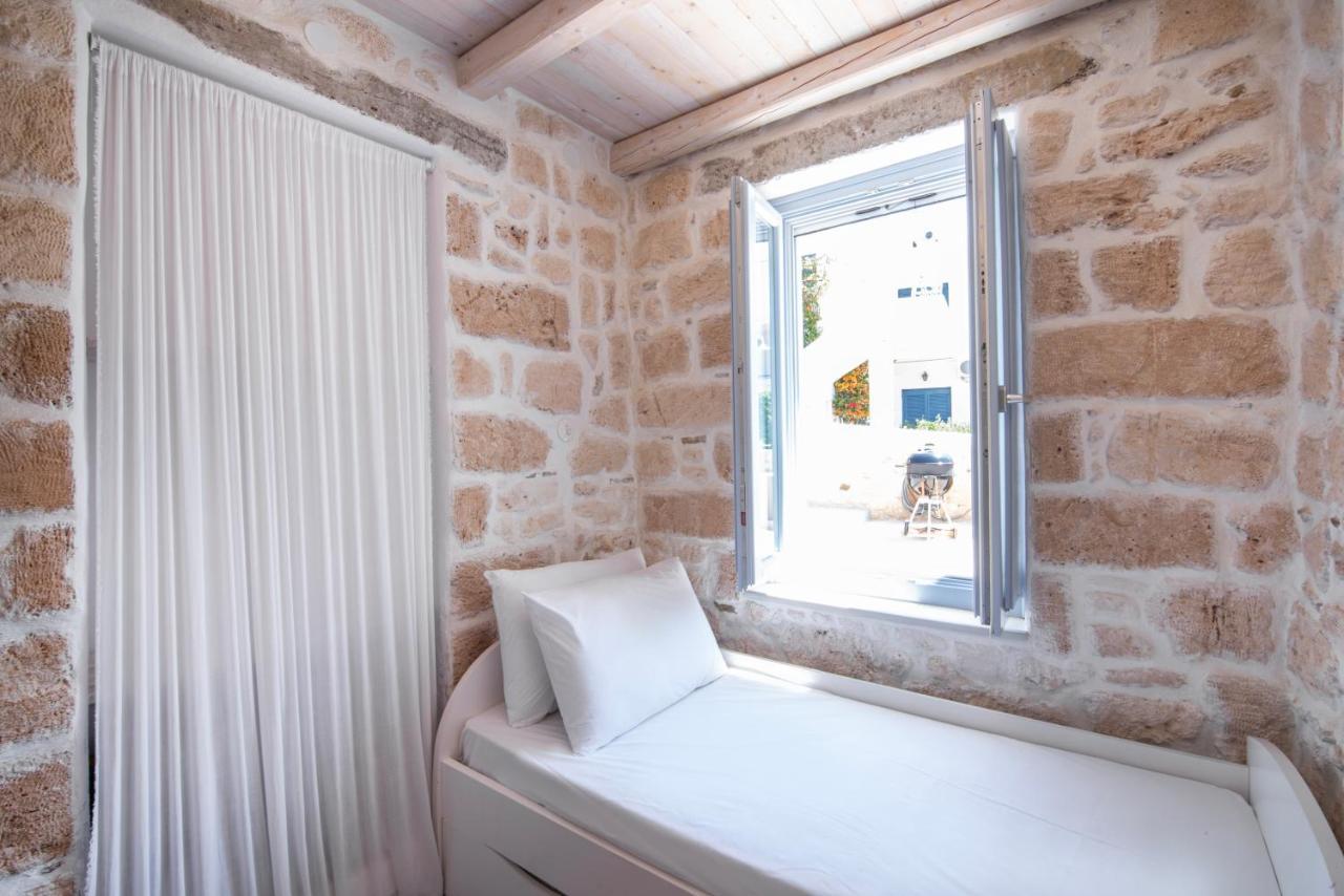 Terra E Sole Spa Suite Aegina Vathi  Экстерьер фото